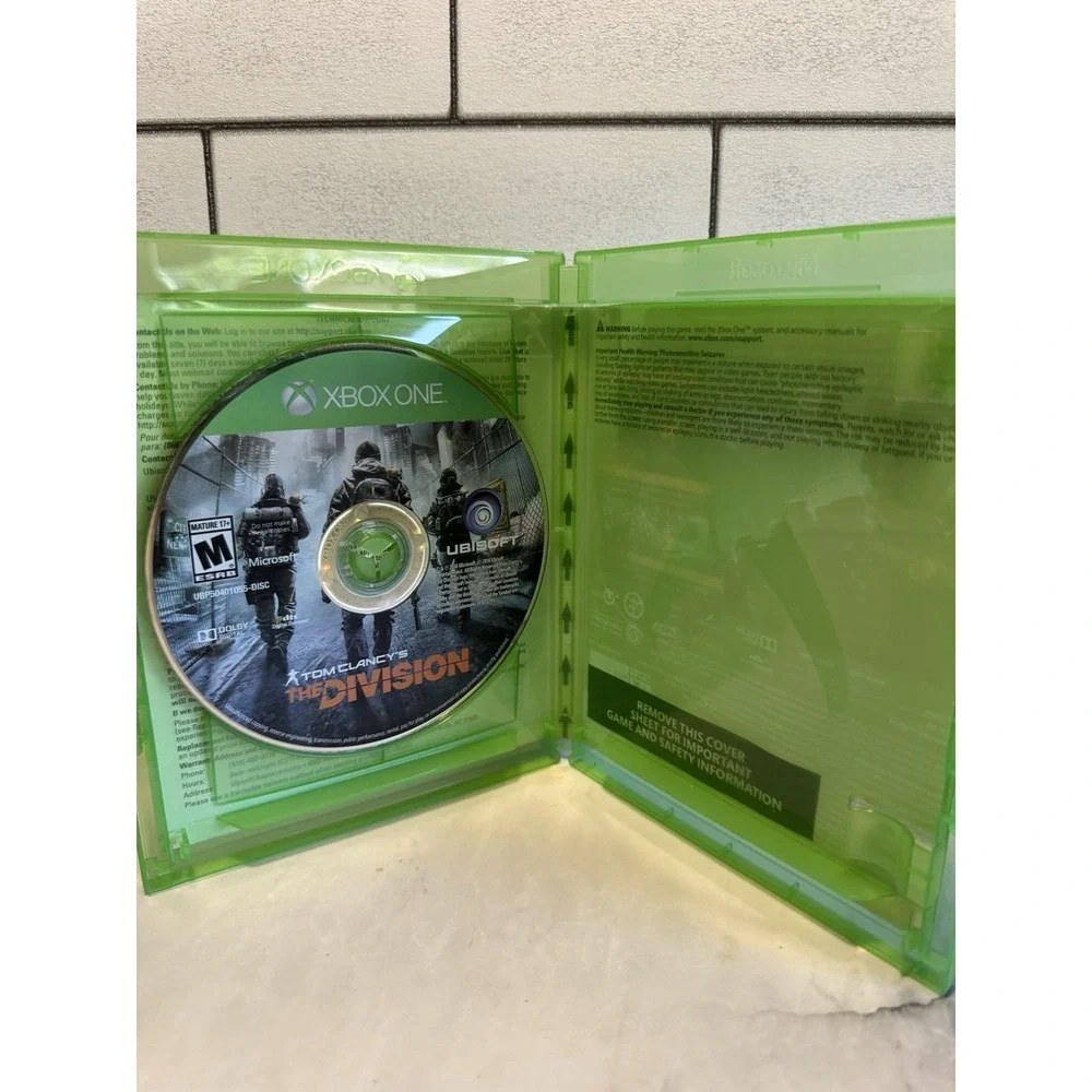 Tom Clancys The Division Xbox One CIB No Manual Fast Shipping Good Condition